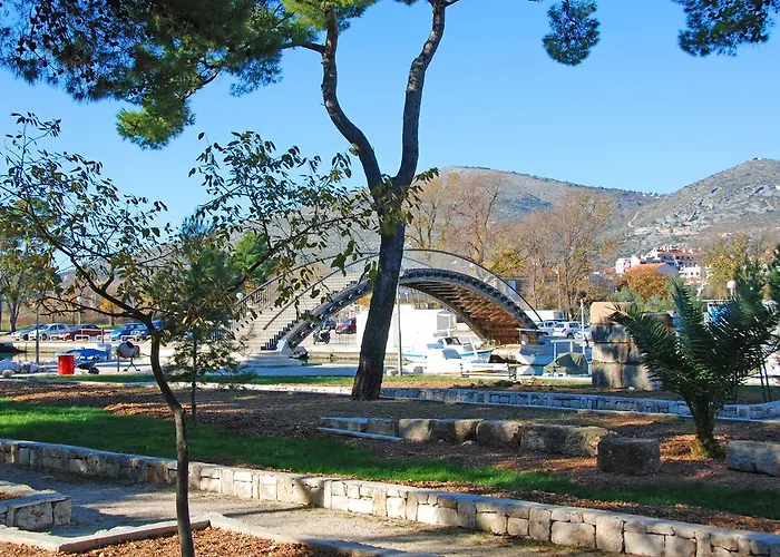 Magnolia בית הארחה 3*