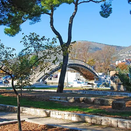 Magnolia בית הארחה 3*